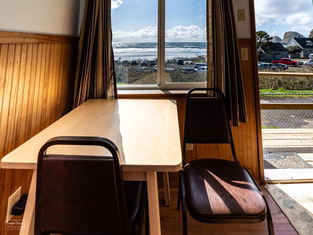 Oceanside Ocean Front Cabins Экстерьер фото